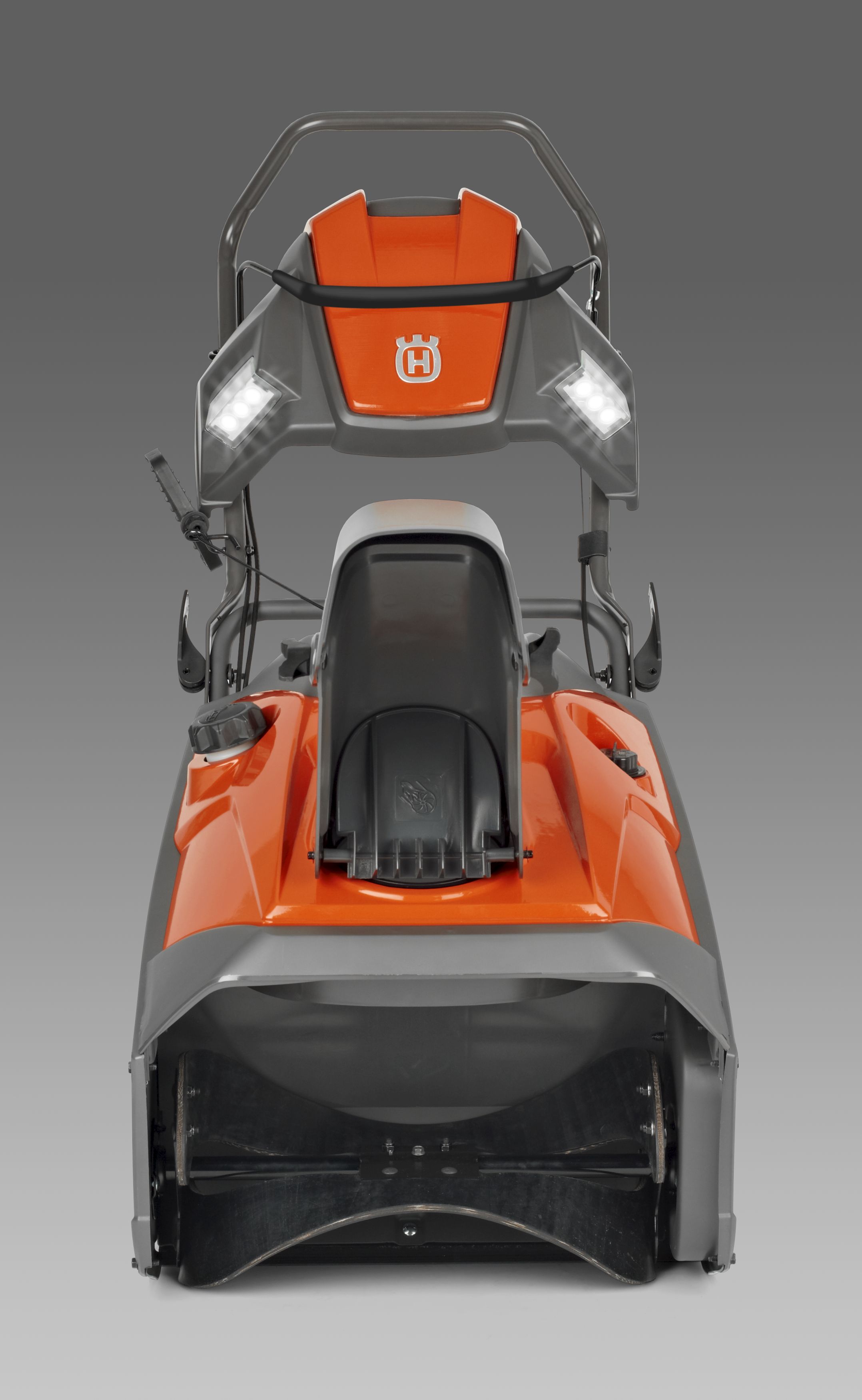 Снегоуборщик husqvarna st. Husqvarna st151. Снегоуборщик Husqvarna St 151. Хускварна 151 снегоуборщик. Снегоуборщик бензиновый Хускварна 121.